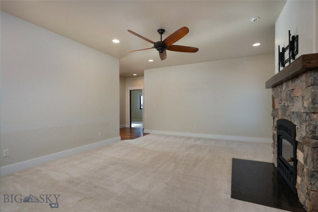 45 Spain Bridge Circle Drive, Belgrade MT 59714