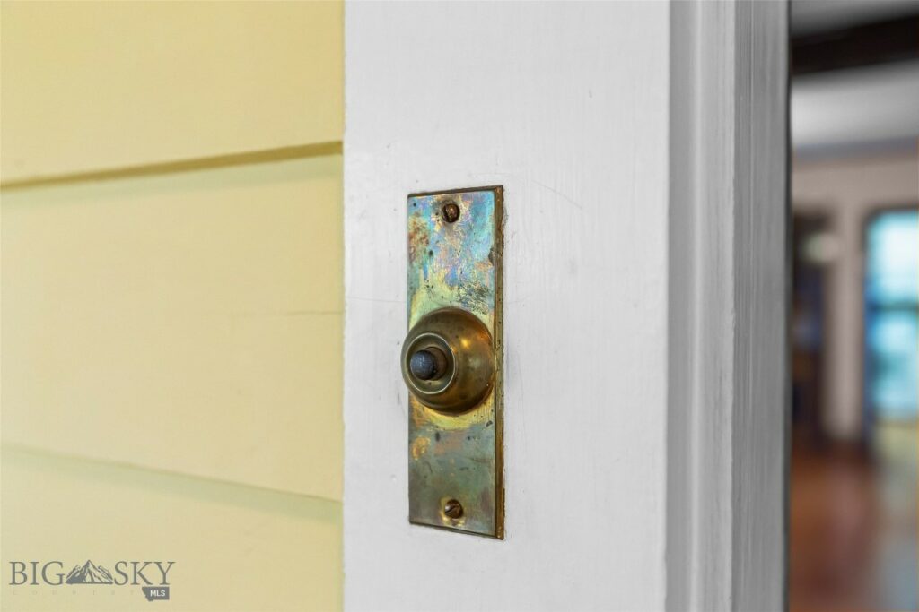 405 N C Street, Livingston MT 59047