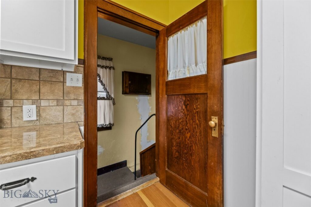 405 N C Street, Livingston MT 59047