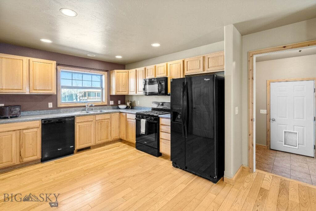 375 Mactavish Lane, Belgrade MT 59714