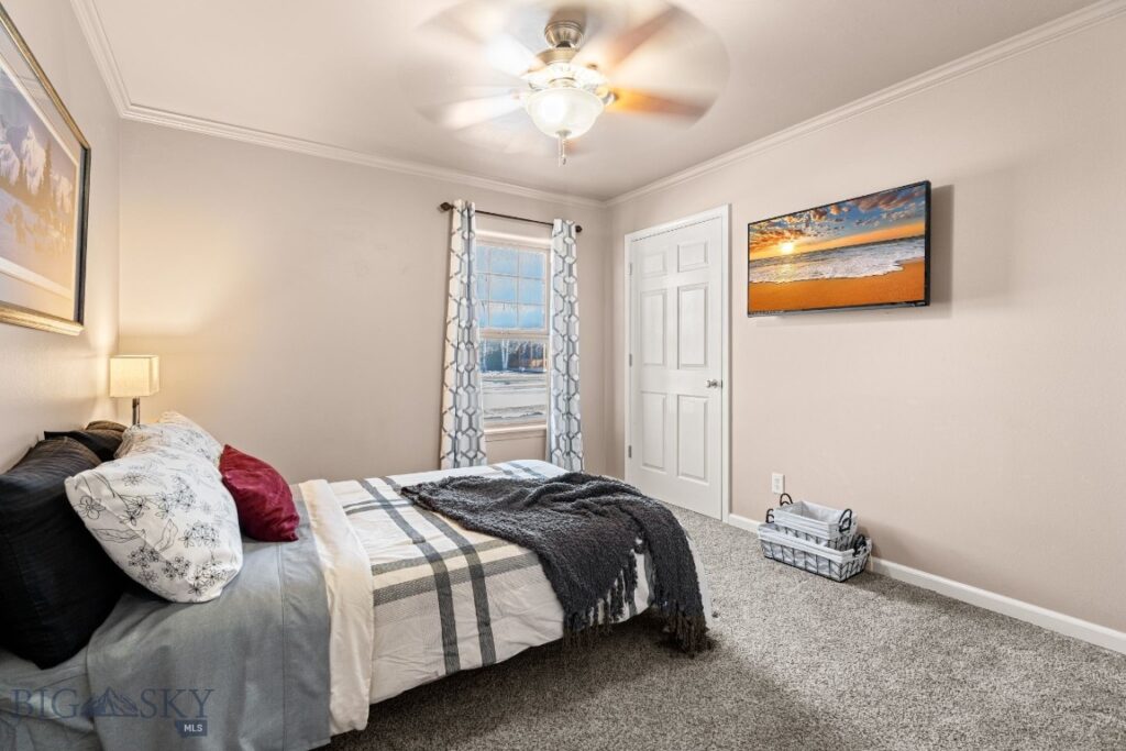 375 Mactavish Lane, Belgrade MT 59714