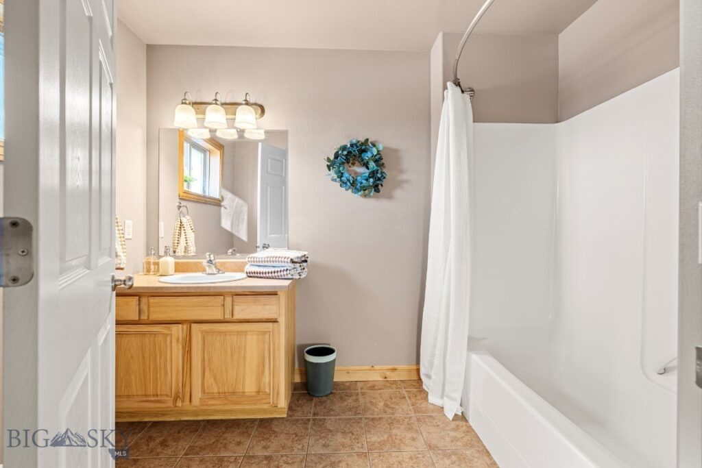 375 Mactavish Lane, Belgrade MT 59714