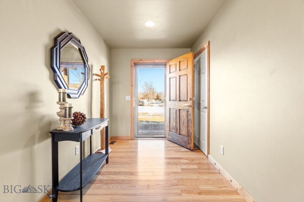 375 Mactavish Lane, Belgrade MT 59714