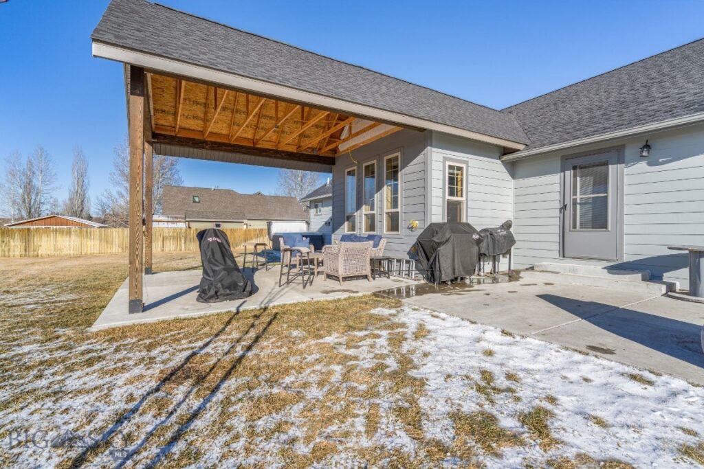375 Mactavish Lane, Belgrade MT 59714