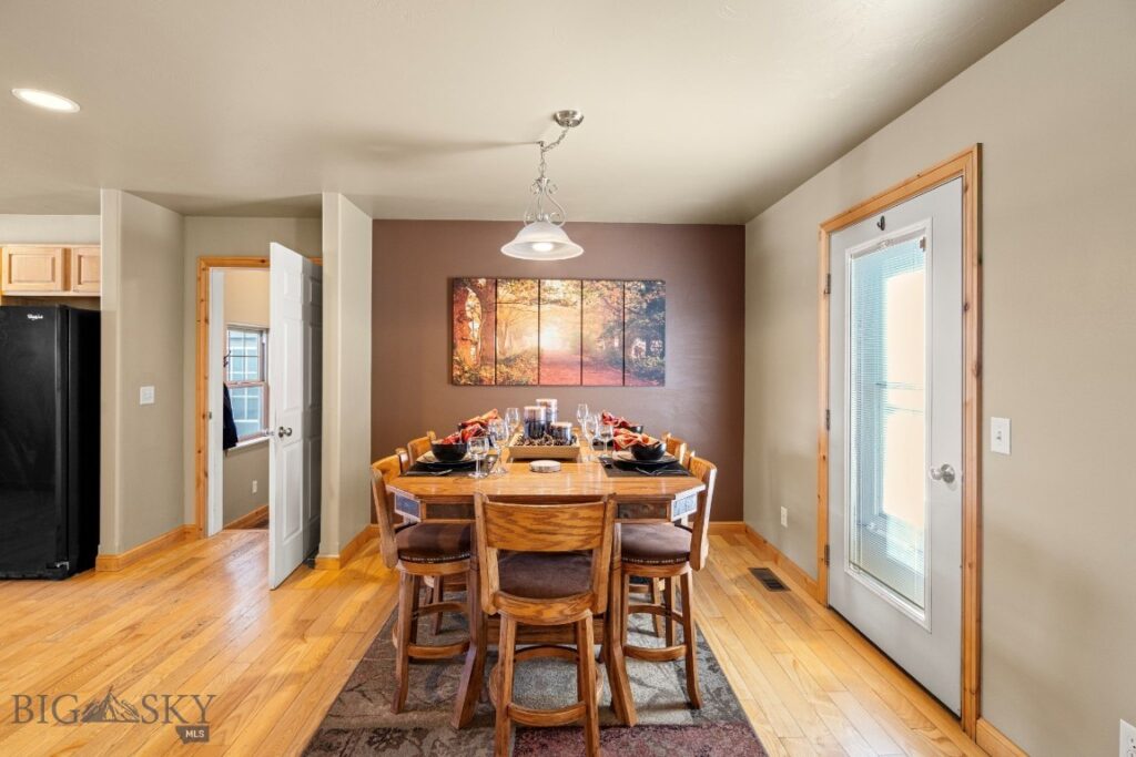 375 Mactavish Lane, Belgrade MT 59714