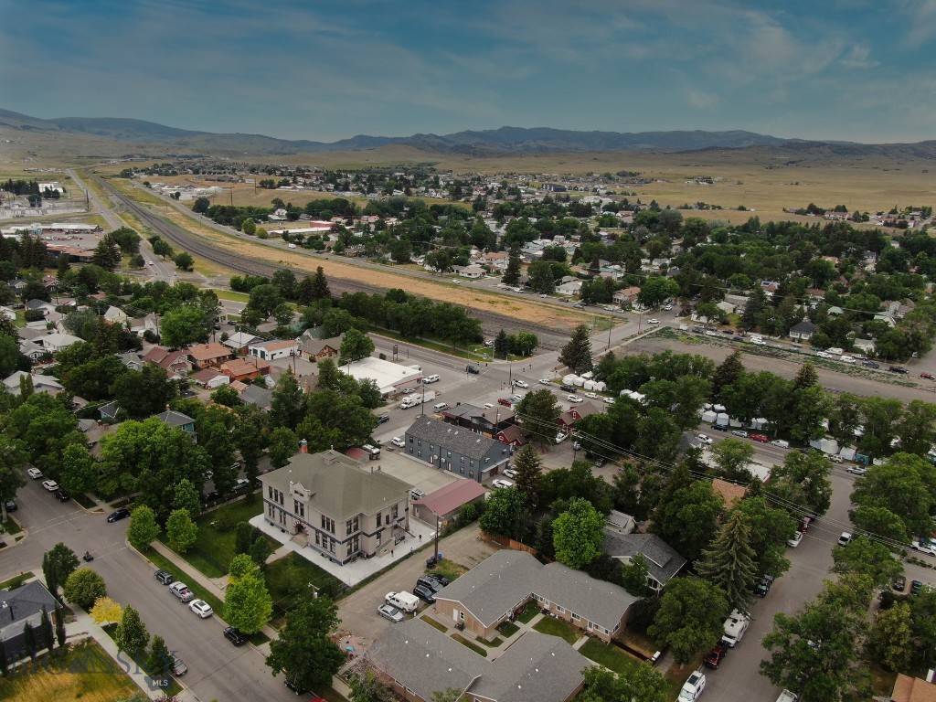 105 N Yellowstone, Livingston MT 59047