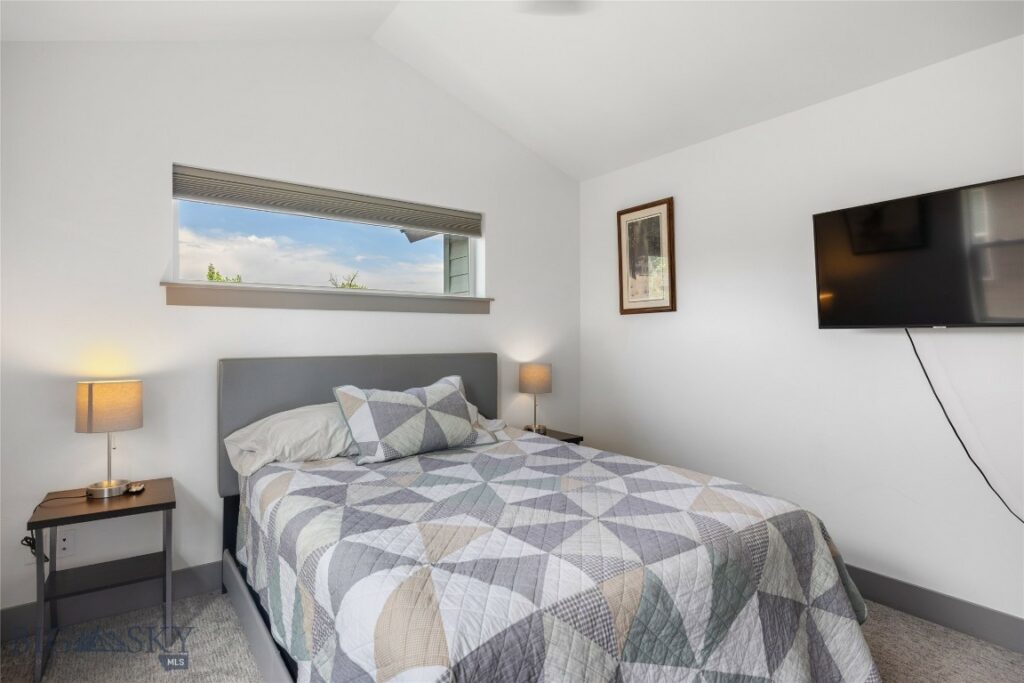 26 Locomotive Loop, Bozeman MT 59718