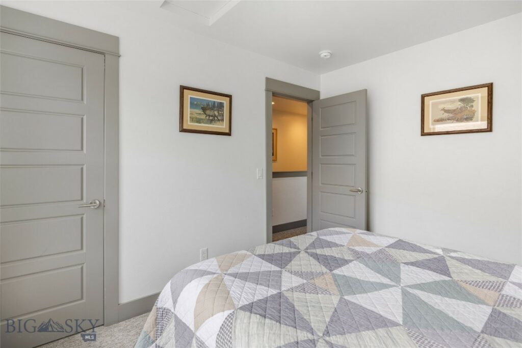 26 Locomotive Loop, Bozeman MT 59718