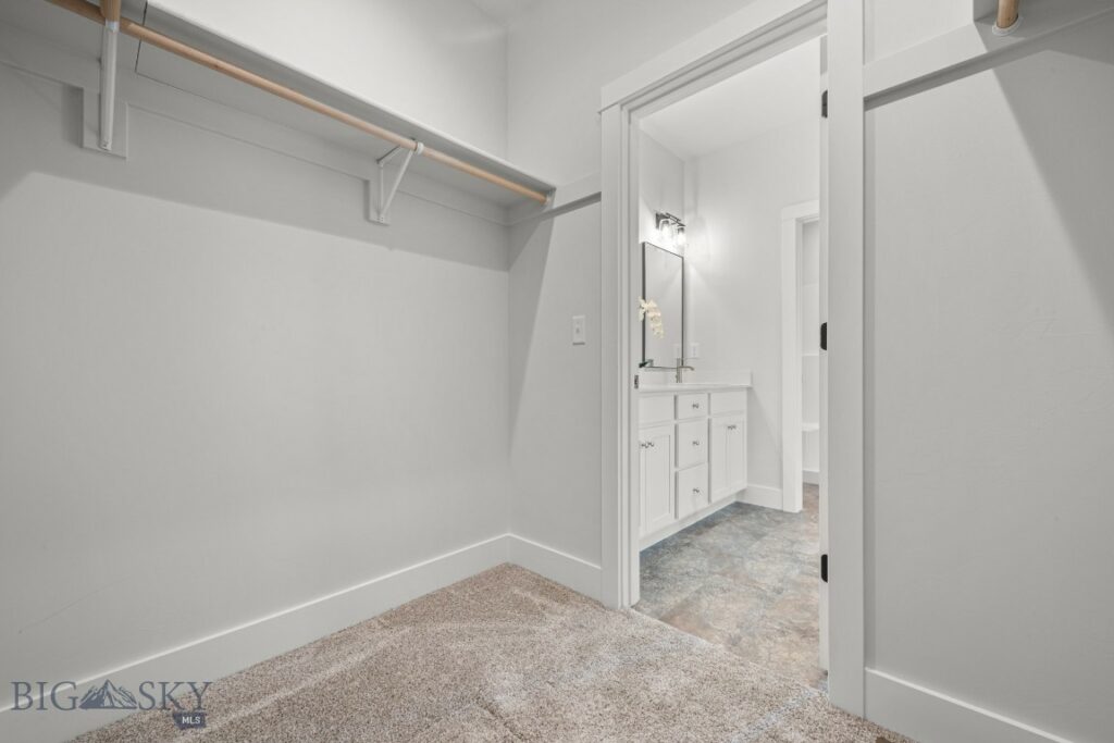 1112 Falcon Ridge Boulevard, Belgrade MT 59714