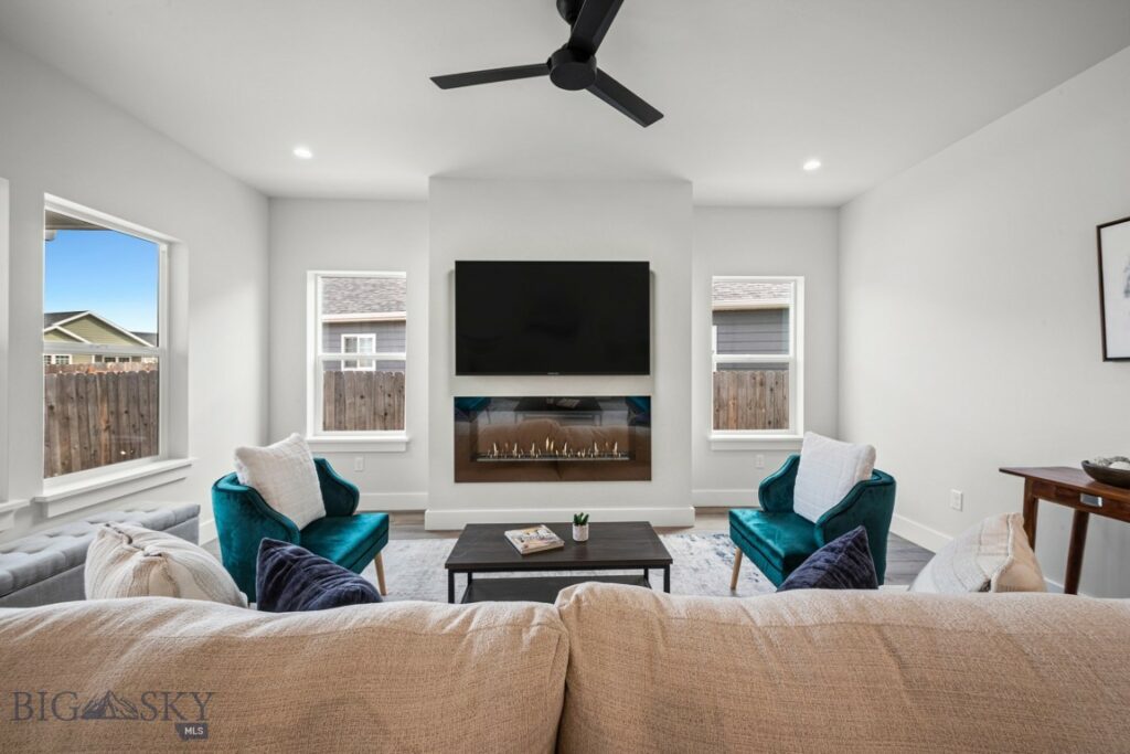 1112 Falcon Ridge Boulevard, Belgrade MT 59714