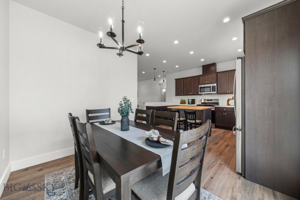 1112 Falcon Ridge Boulevard, Belgrade MT 59714