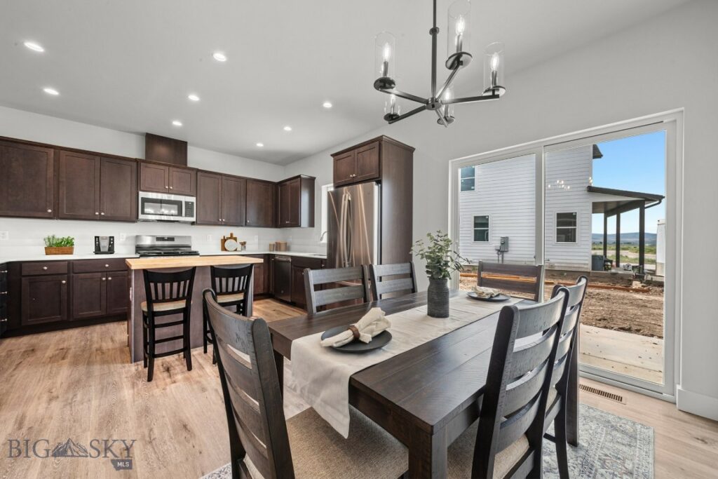 1112 Falcon Ridge Boulevard, Belgrade MT 59714