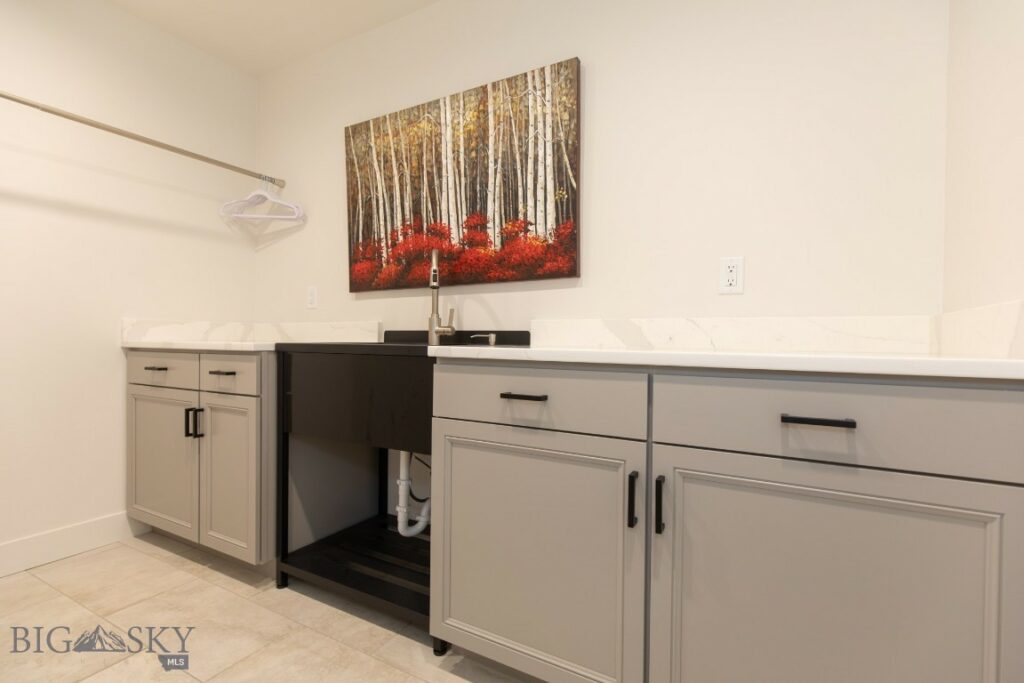 610 Spaniel Lane, Belgrade MT 59714