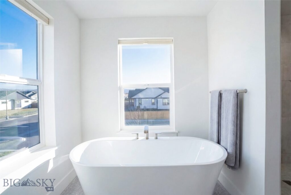 18 Arrow Peak Court, Bozeman MT 59718