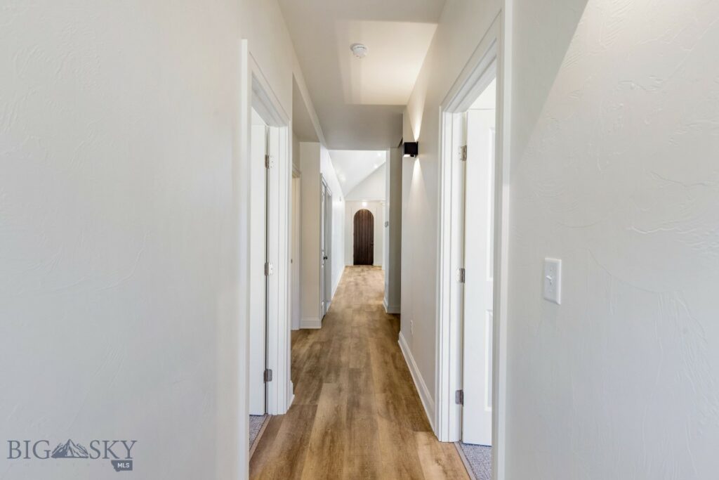 5442 Annie St, Bozeman MT 59718