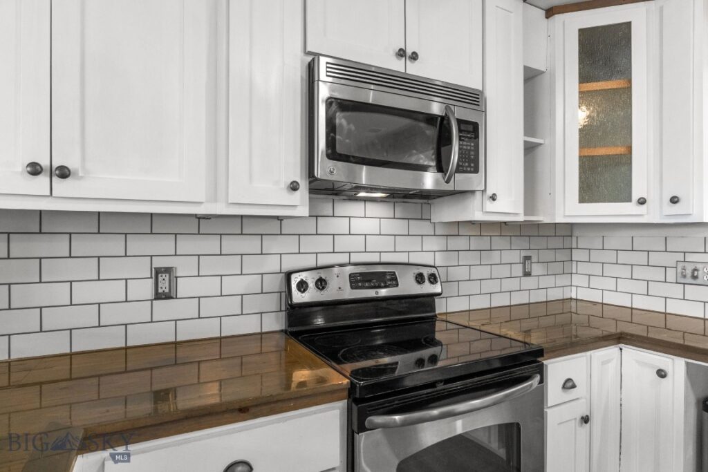 92 E Rosebud Avenue, Belgrade MT 59714