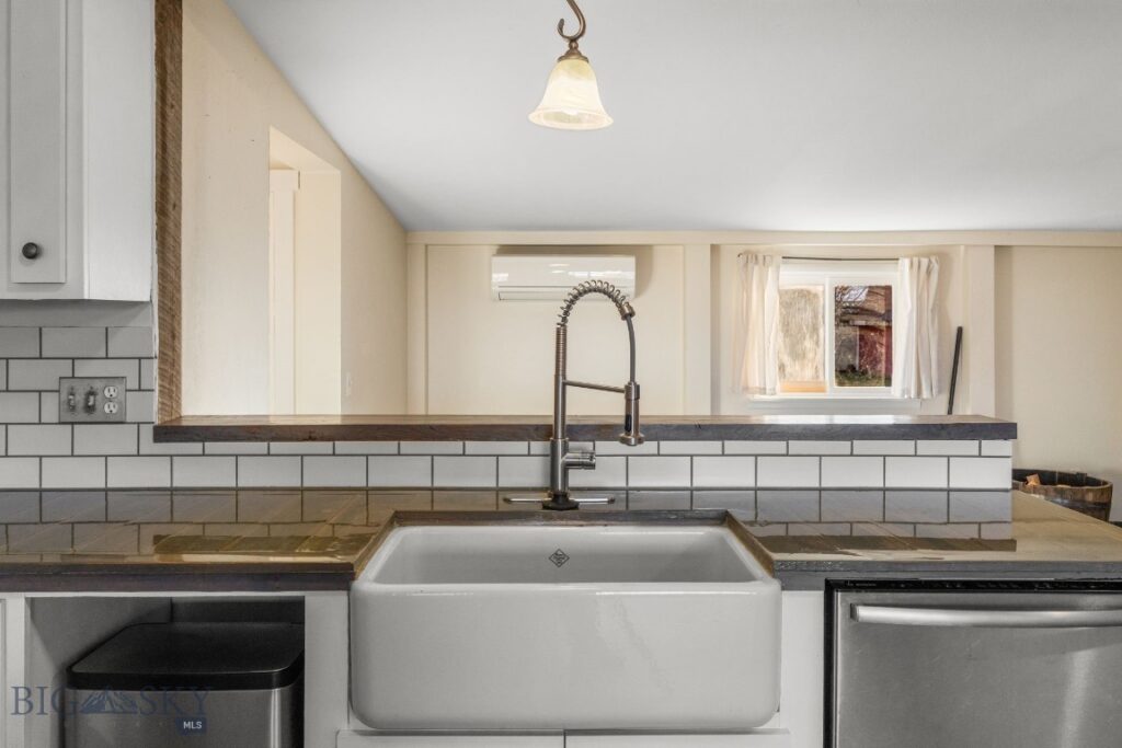 92 E Rosebud Avenue, Belgrade MT 59714