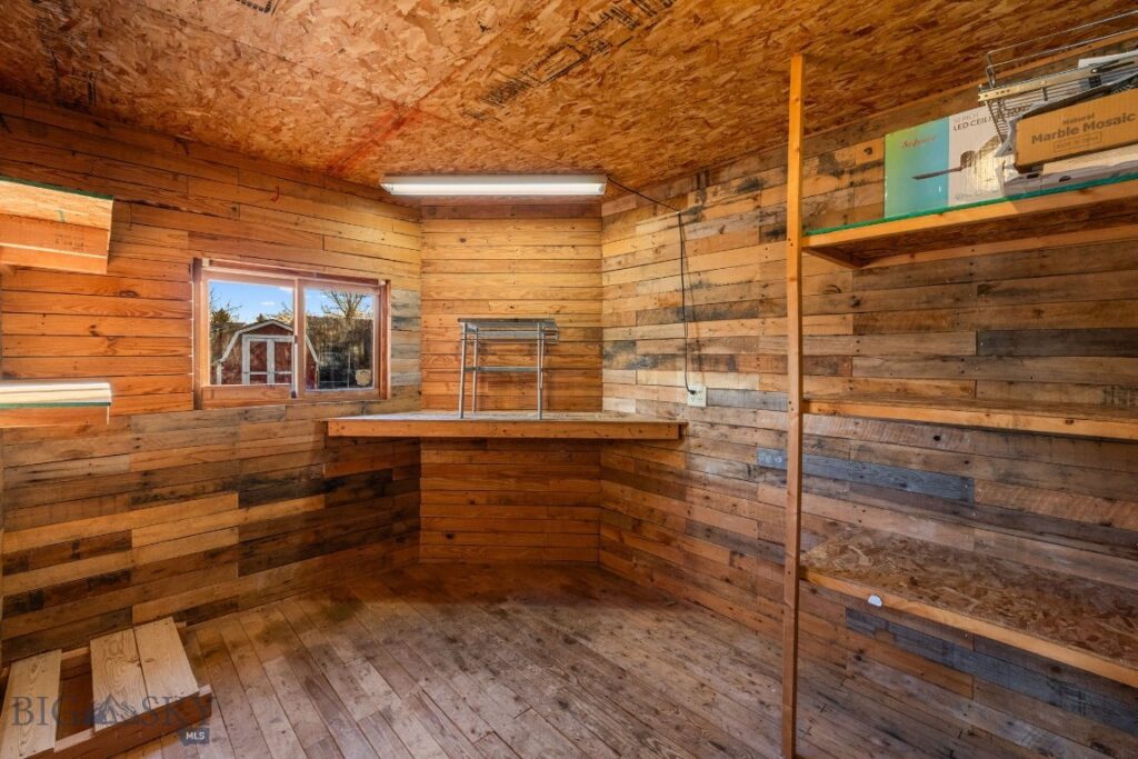 92 E Rosebud Avenue, Belgrade MT 59714