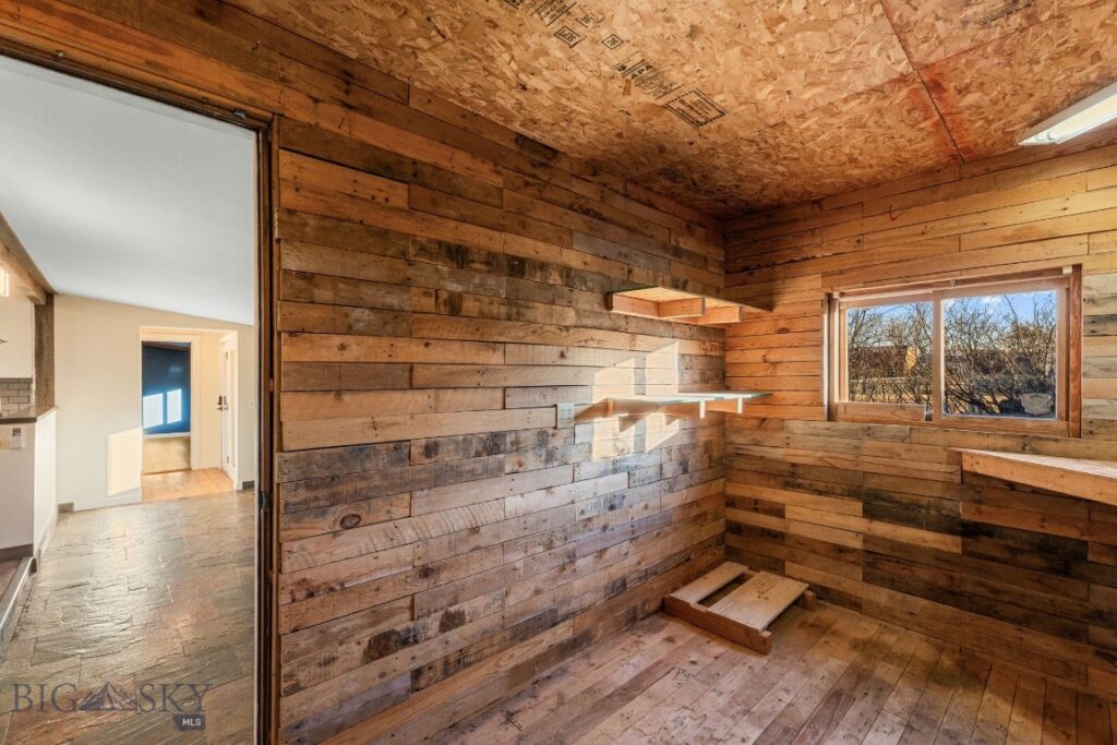 92 E Rosebud Avenue, Belgrade MT 59714