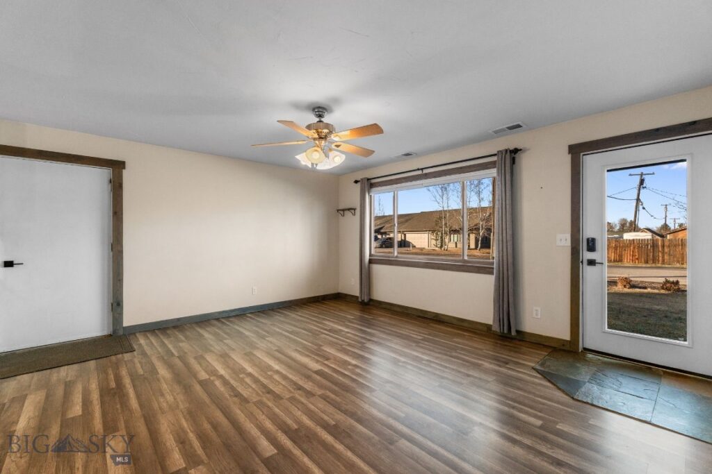 92 E Rosebud Avenue, Belgrade MT 59714