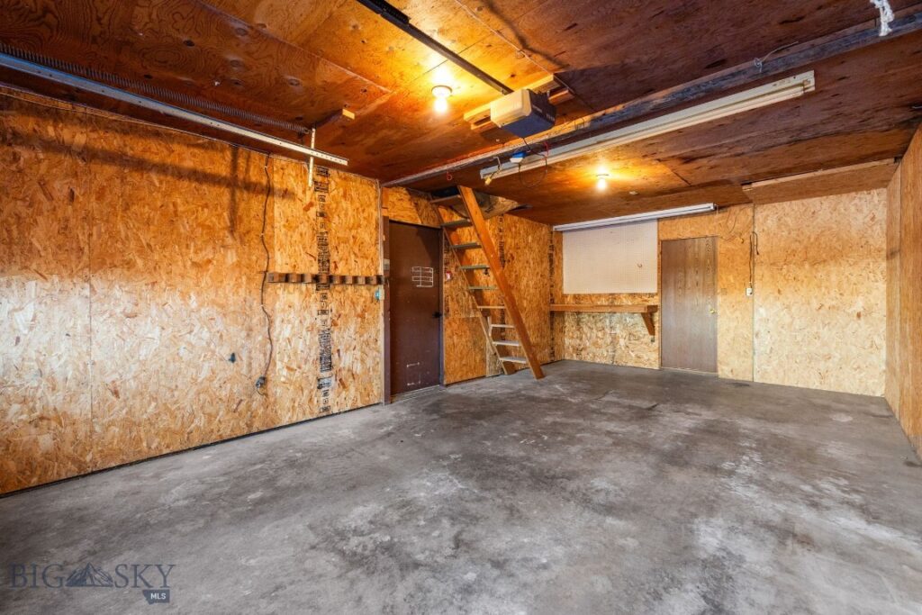 92 E Rosebud Avenue, Belgrade MT 59714