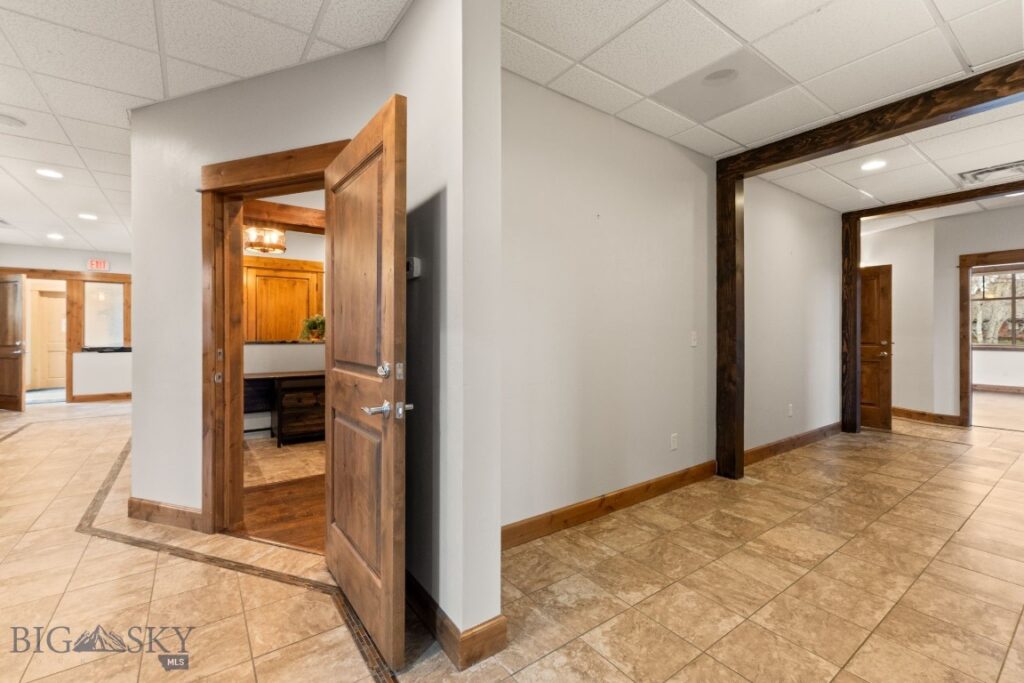 1940 W Dickerson, Bozeman MT 59718