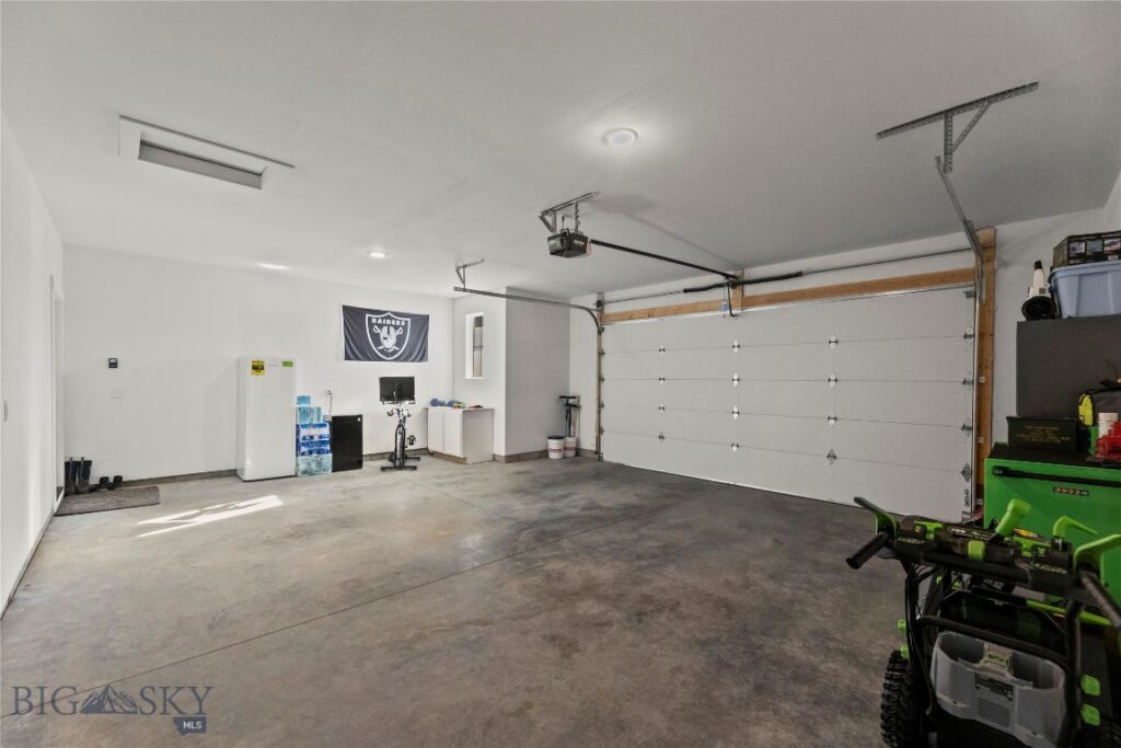 1501 Wyatt Earp Court, Belgrade MT 59714