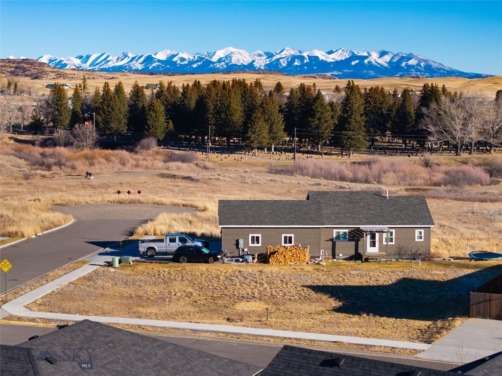1102 Fort Mandan Drive, Livingston MT 59047