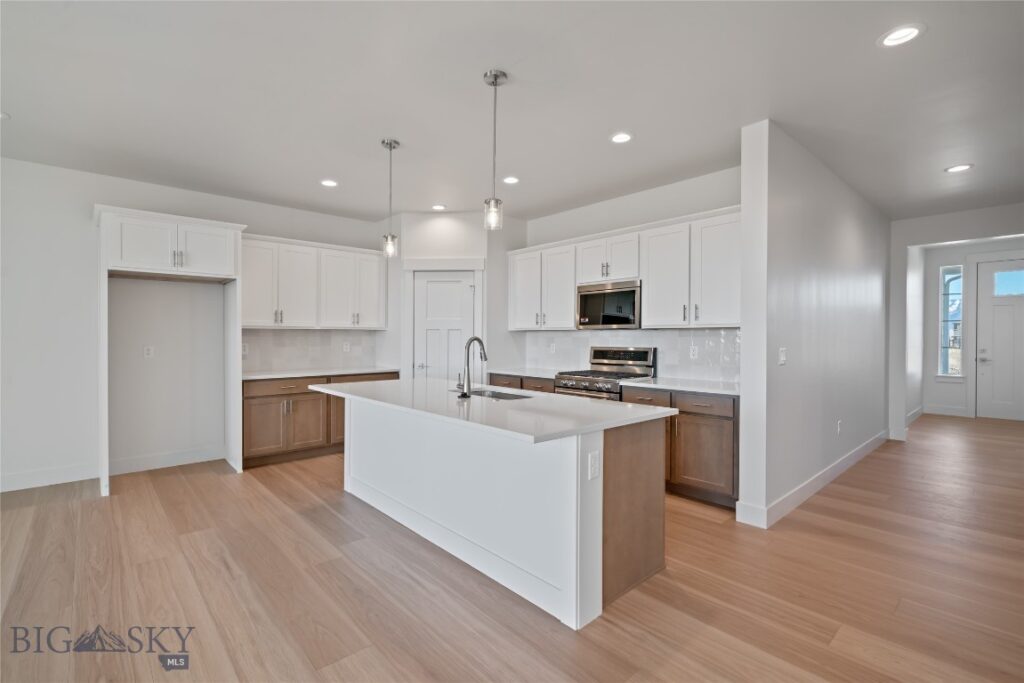 1542 Belle Starr Drive, Belgrade MT 59714