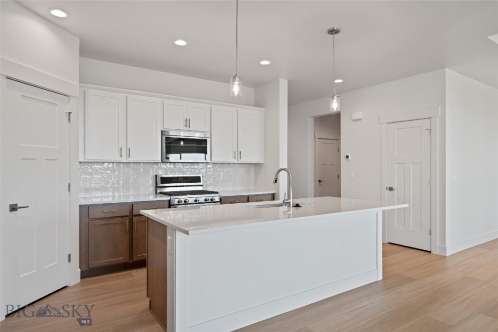 1542 Belle Starr Drive, Belgrade MT 59714