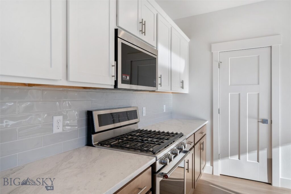 1200 Butler Creek Avenue, Belgrade MT 59714