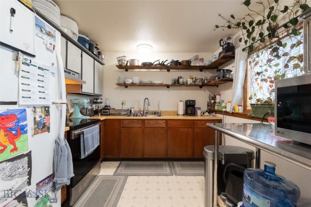 206 S Davis, Belgrade MT 59714