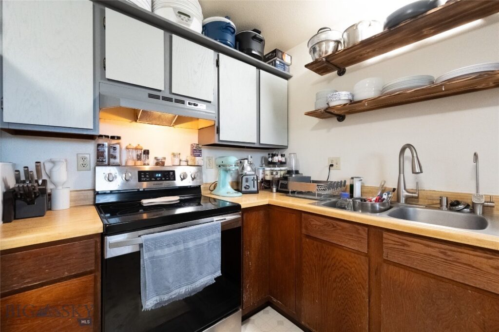 206 S Davis, Belgrade MT 59714