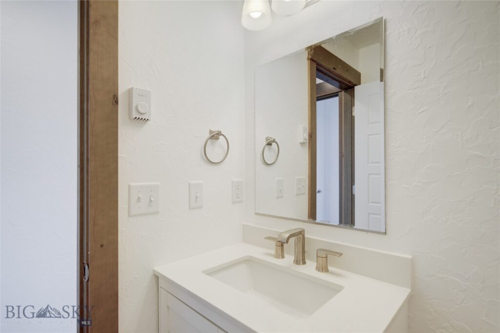 413 Garnier Avenue, Livingston MT 59047