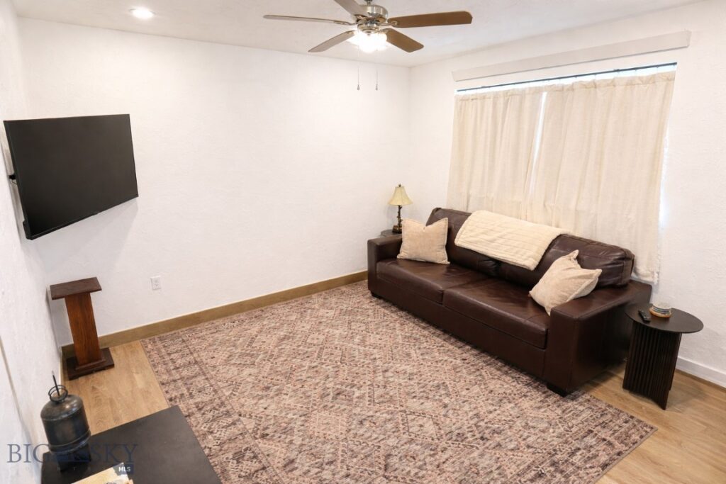 413 Garnier Avenue, Livingston MT 59047