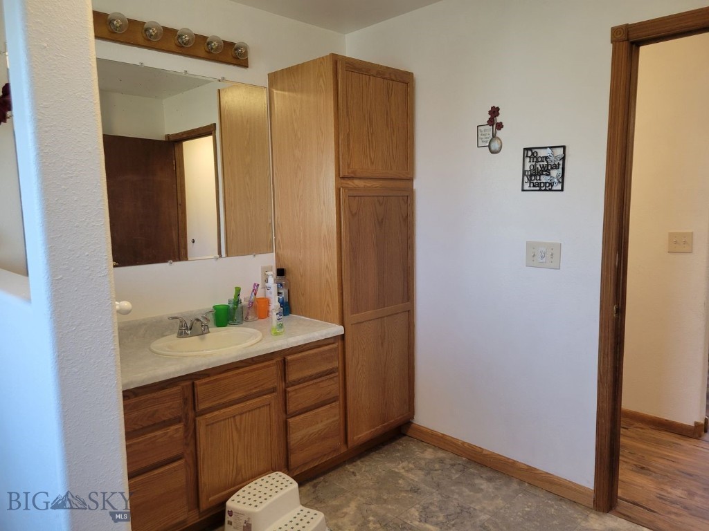 902 Nevada Street, Belgrade MT 59714