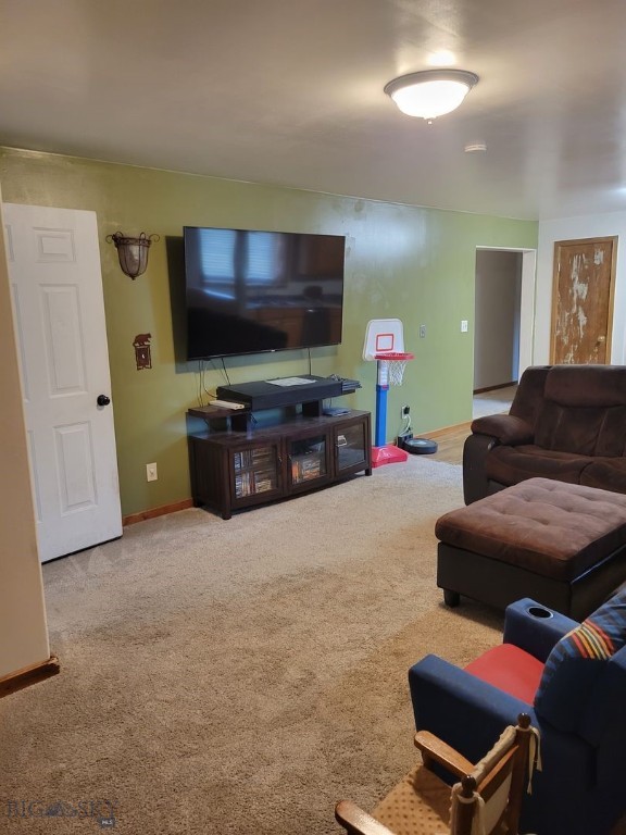 902 Nevada Street, Belgrade MT 59714