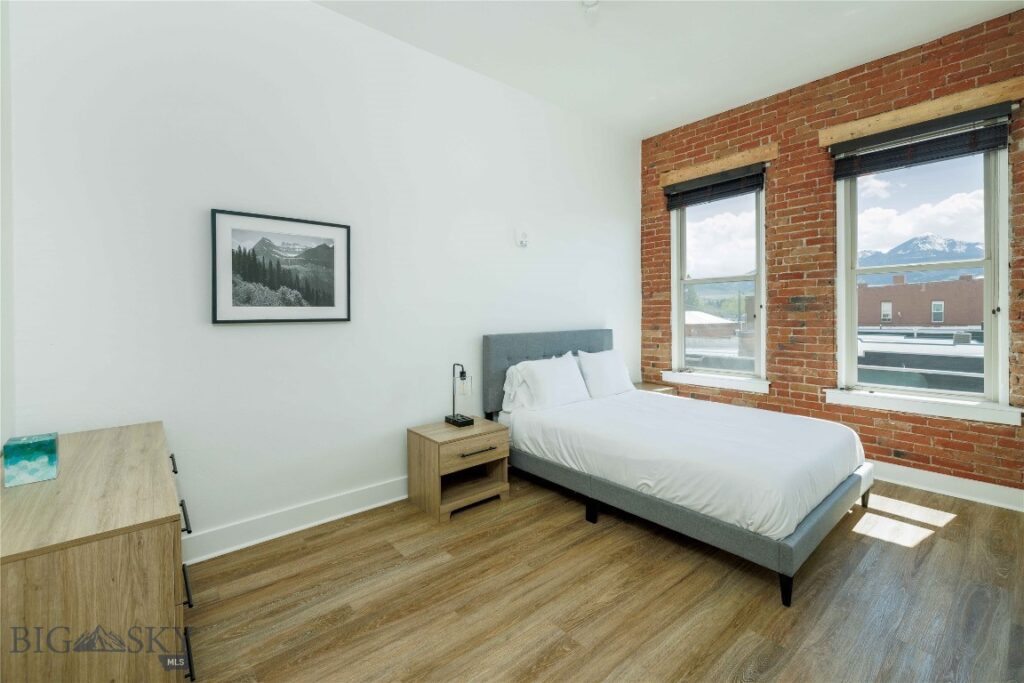 201 S Main Street, Livingston MT 59047