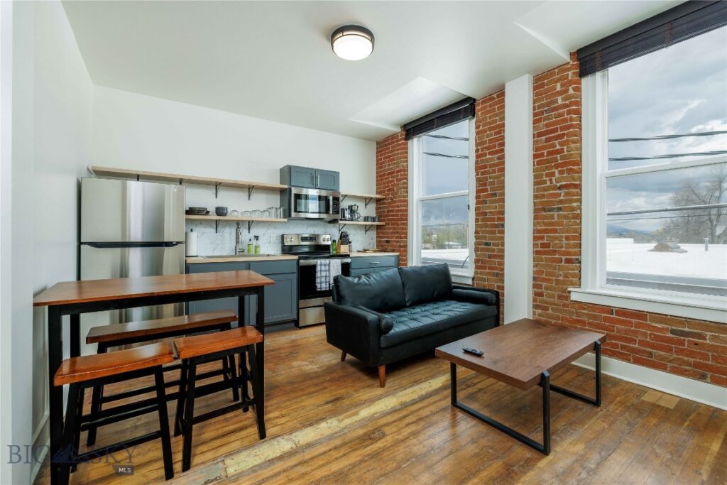 201 S Main Street, Livingston MT 59047