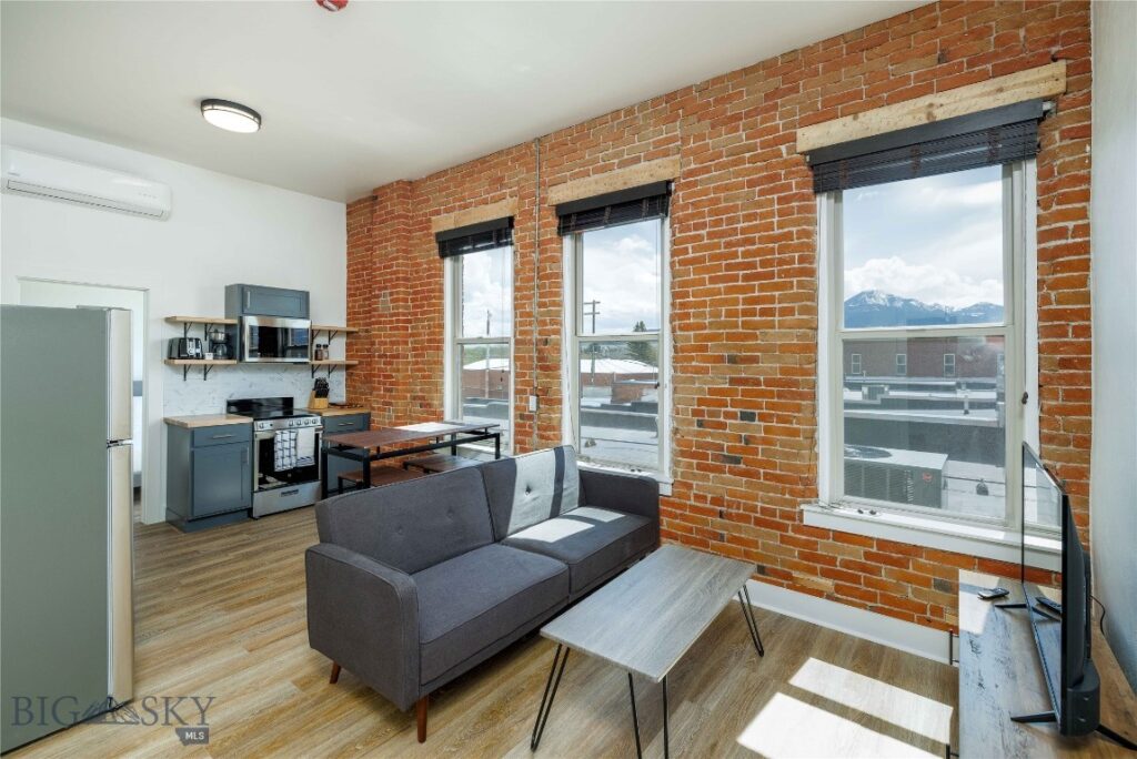 201 S Main Street, Livingston MT 59047