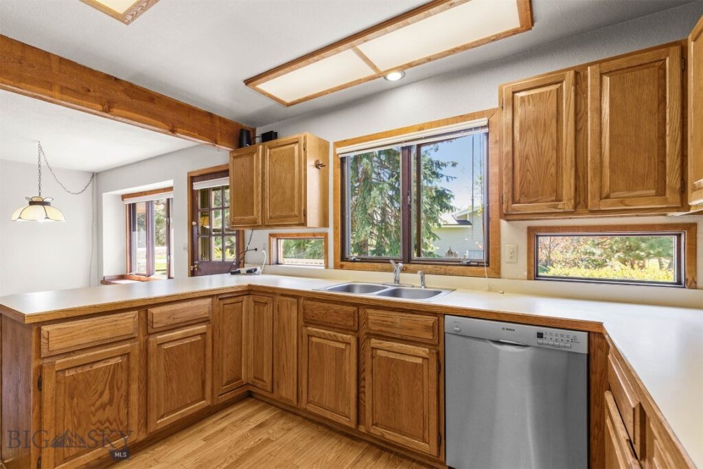 43 Hitching Post Road, Bozeman MT 59715