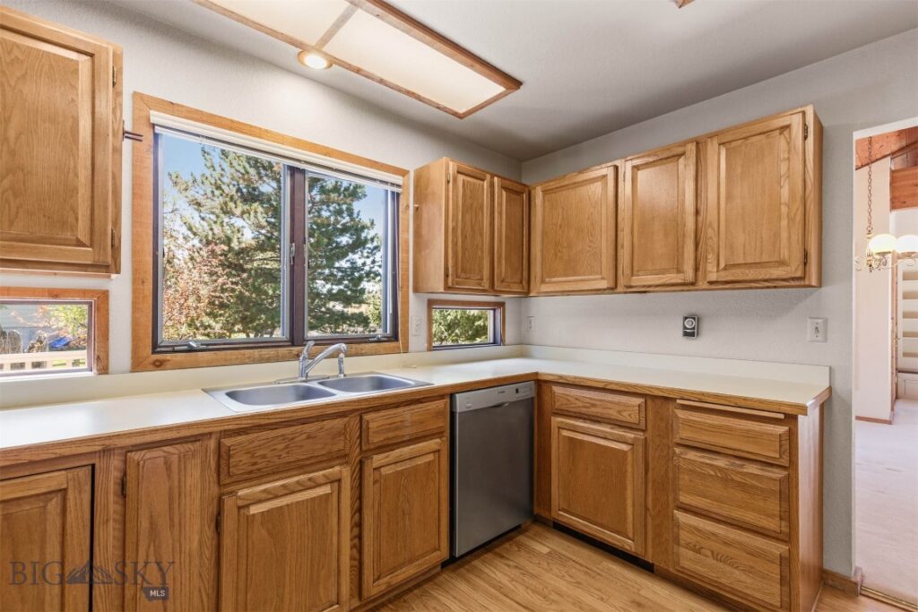 43 Hitching Post Road, Bozeman MT 59715