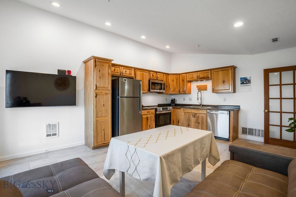 129 Village Drive, Belgrade MT 59714