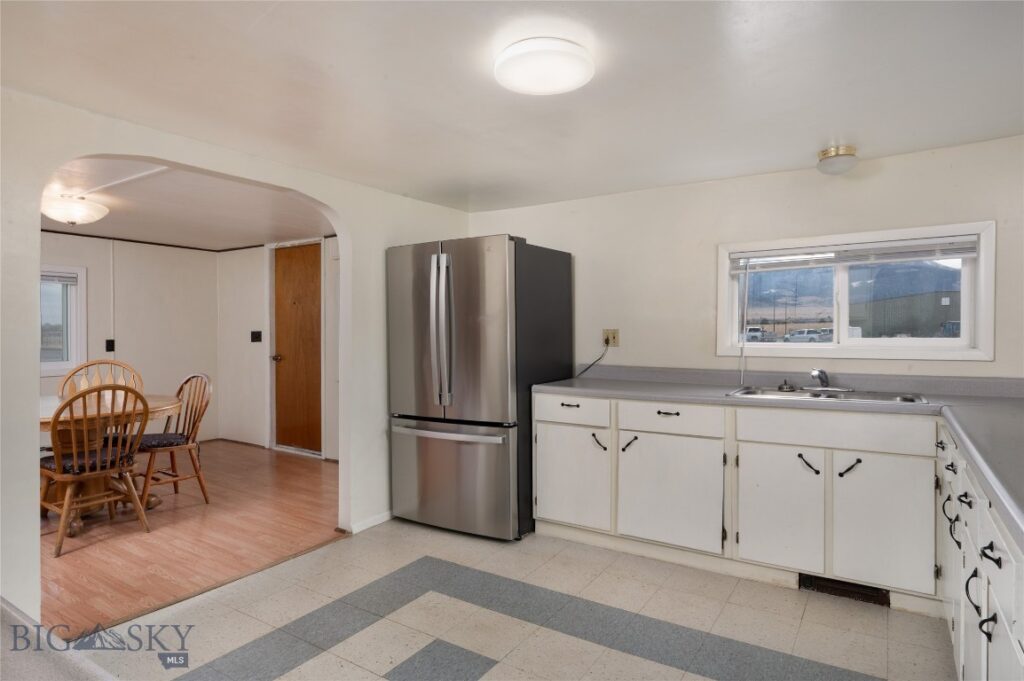 1215 E Gallatin Street, Livingston MT 59047