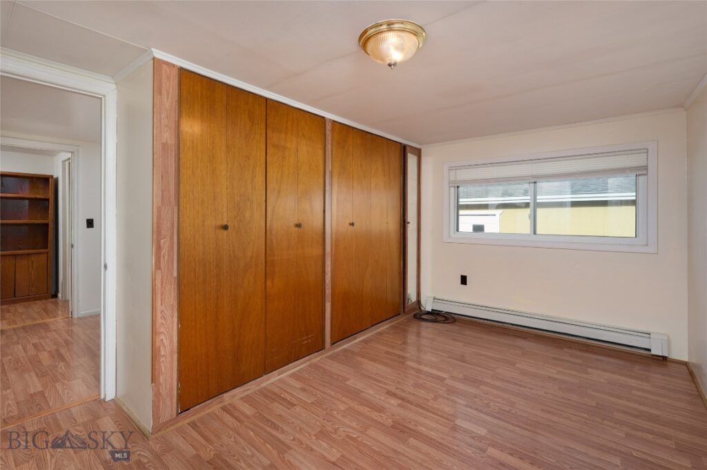 1215 E Gallatin Street, Livingston MT 59047