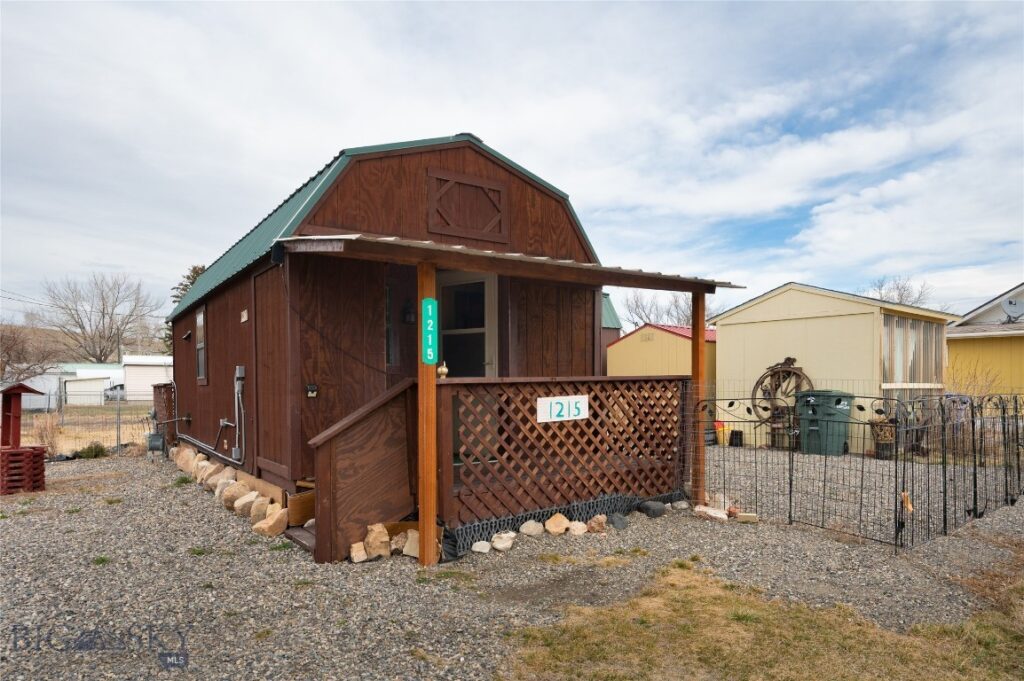 1215 E Gallatin Street, Livingston MT 59047