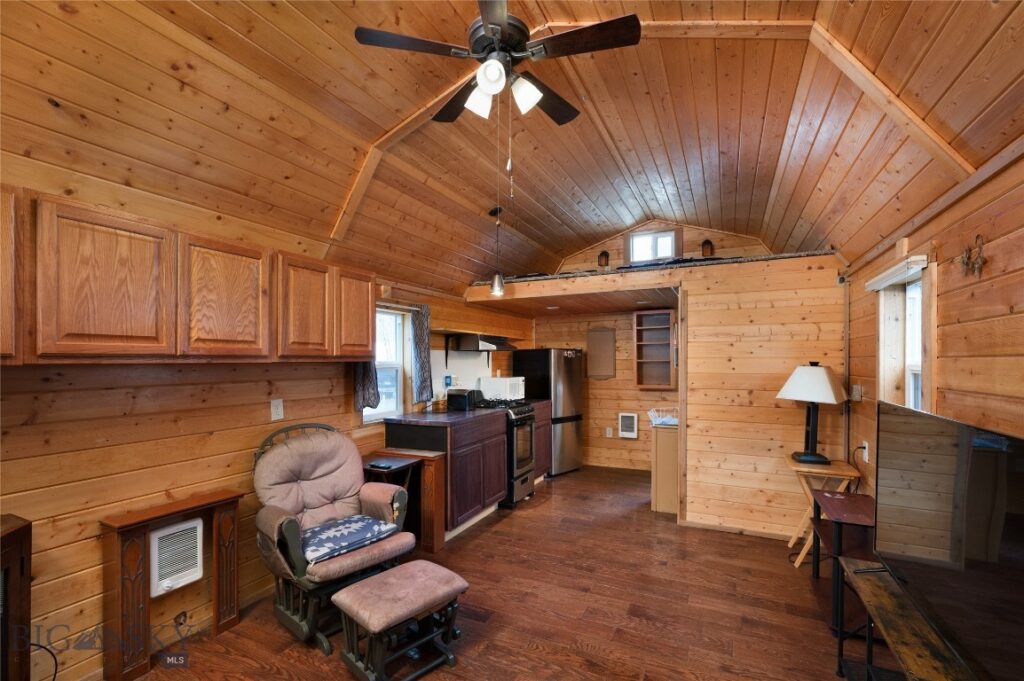 1215 E Gallatin Street, Livingston MT 59047