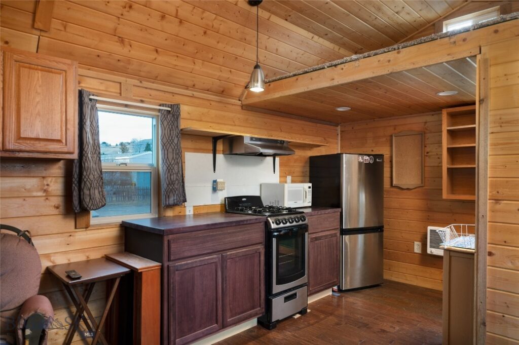 1215 E Gallatin Street, Livingston MT 59047