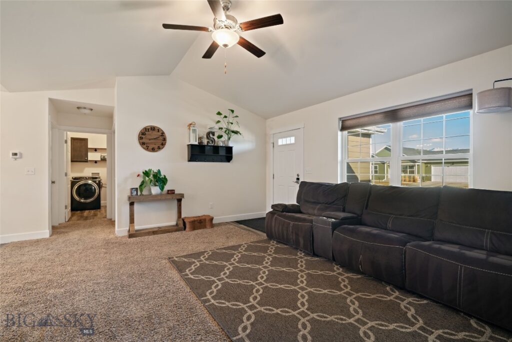 1103 Falcon Ridge Boulevard, Belgrade MT 59714