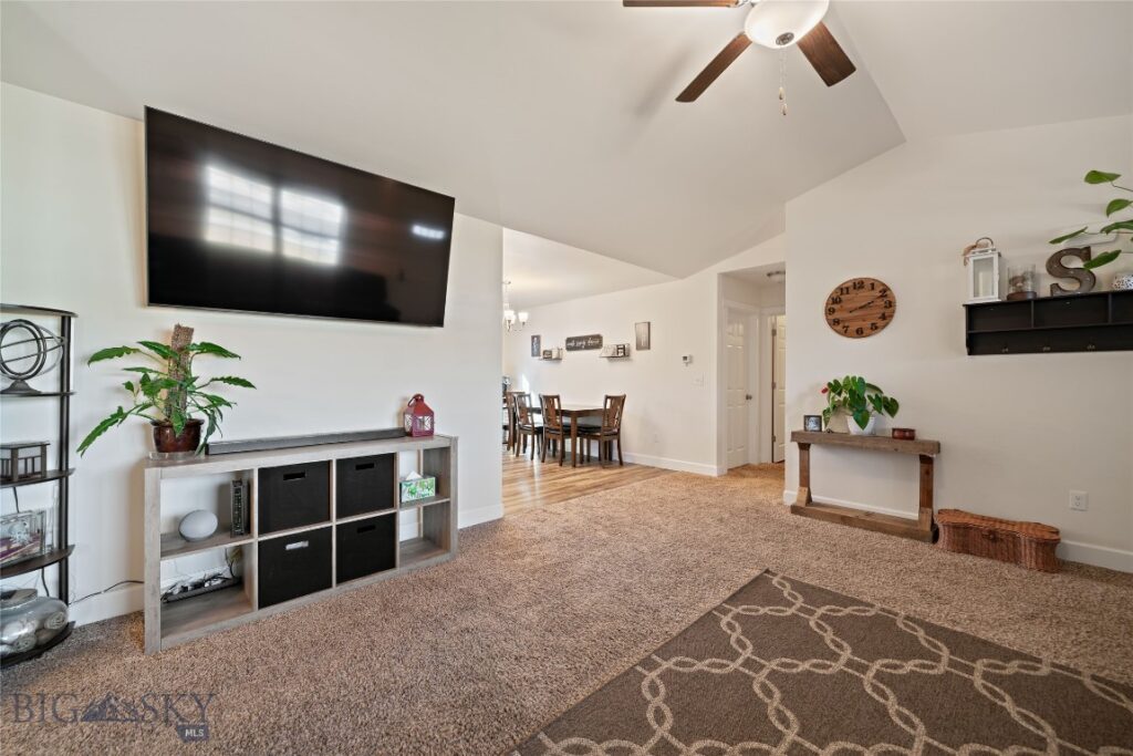 1103 Falcon Ridge Boulevard, Belgrade MT 59714